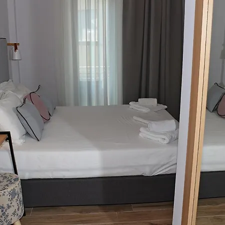 Apartment Oneiro Zois *